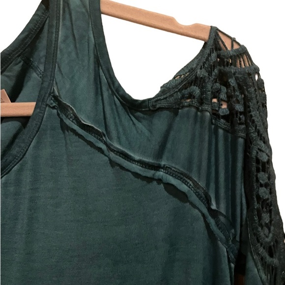 Love fire Crochet Cold Shoulder Acid washed Plus size top - Picture 3 of 7